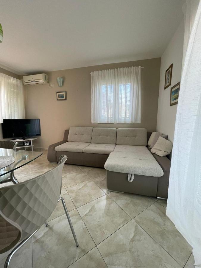 Apartments Belmat Trogir Exterior foto