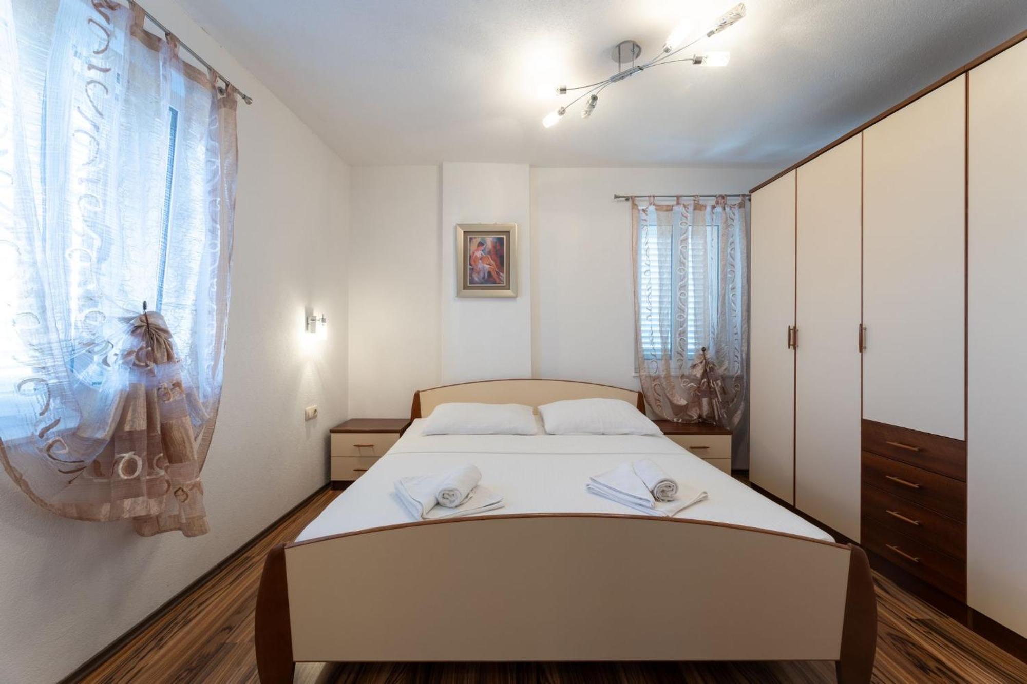 Apartments Belmat Trogir Exterior foto