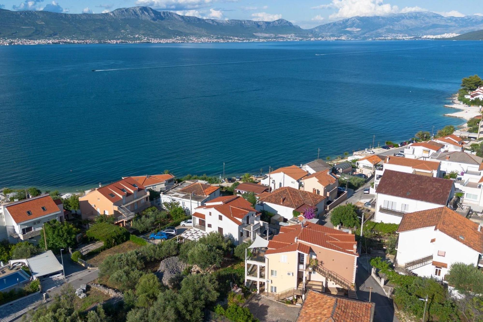 Apartments Belmat Trogir Exterior foto