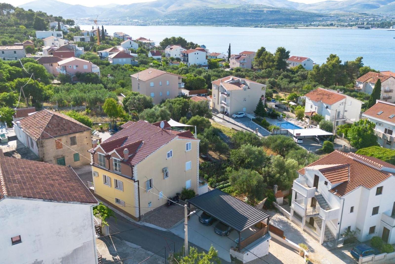 Apartments Belmat Trogir Exterior foto