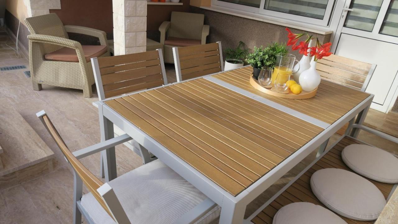 Apartments Belmat Trogir Exterior foto